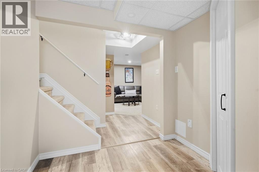 14 KENYON Crescent - Image 29
