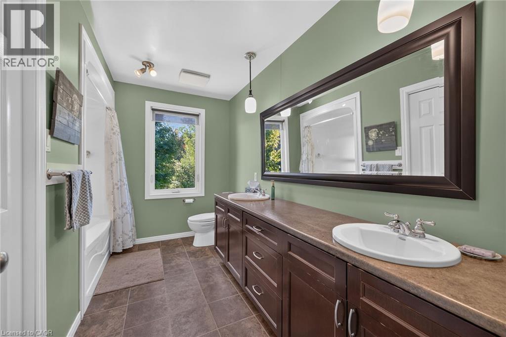 8105 LEEMING Road - Image 32