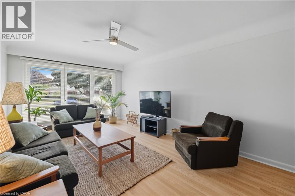 23 PERCY Court - 4