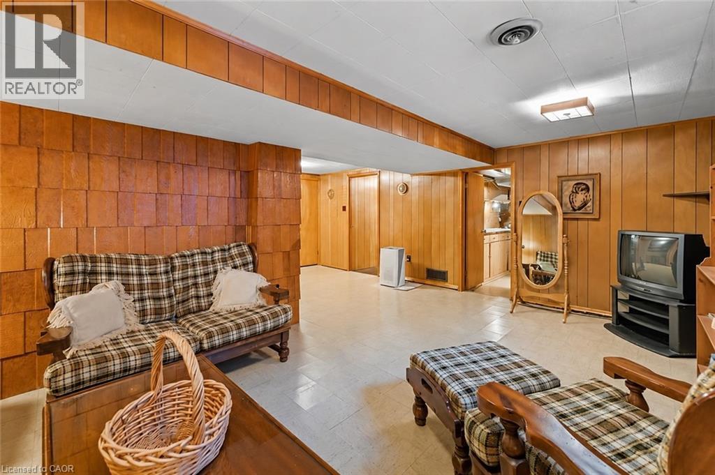23 PERCY Court - 17
