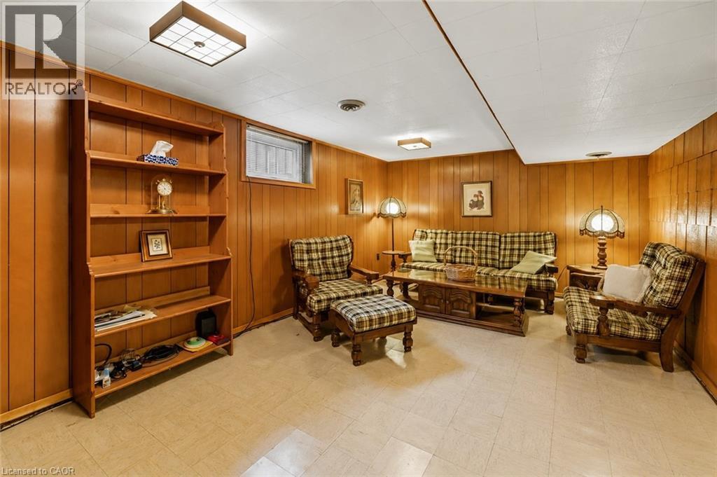 23 PERCY Court - 18
