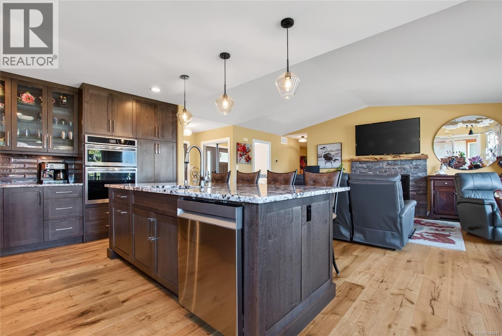 4675 Davenport Rd - 12