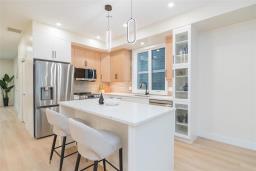 Eat in kitchen - 942 Mcmillan Avenue, Winnipeg, MB R3M0V6 Photo 7