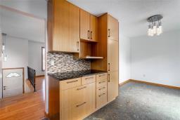 50 Bernard Bay, Winnipeg, MB R2C3Y1 Photo 11