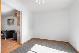 50 Bernard Bay, Winnipeg, MB R2C3Y1 Photo 12