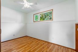 50 Bernard Bay, Winnipeg, MB R2C3Y1 Photo 20