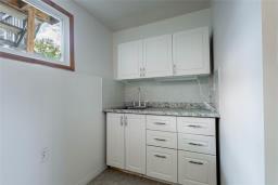 50 Bernard Bay, Winnipeg, MB R2C3Y1 Photo 29