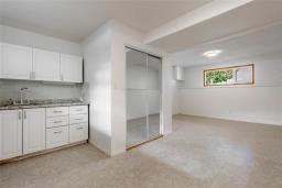 50 Bernard Bay, Winnipeg, MB R2C3Y1 Photo 30