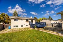 50 Bernard Bay, Winnipeg, MB R2C3Y1 Photo 35