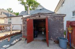 127 Hespeler Avenue, Winnipeg, MB R2L0L5 Photo 32