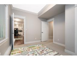 17863 71a Avenue, Surrey, BC V3S0Z7 Photo 32