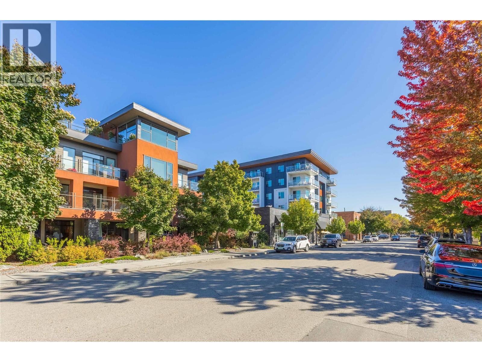 102 446 WEST Avenue, Kelowna