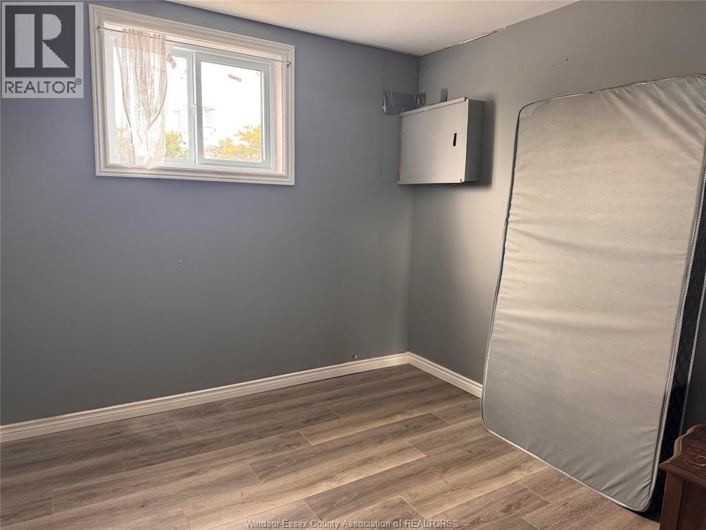 58 Talbot STREET North Unit# 2, Essex — photo 10