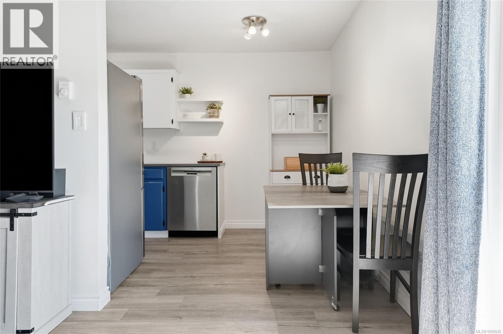 #6 129 Sixth Ave E - 19