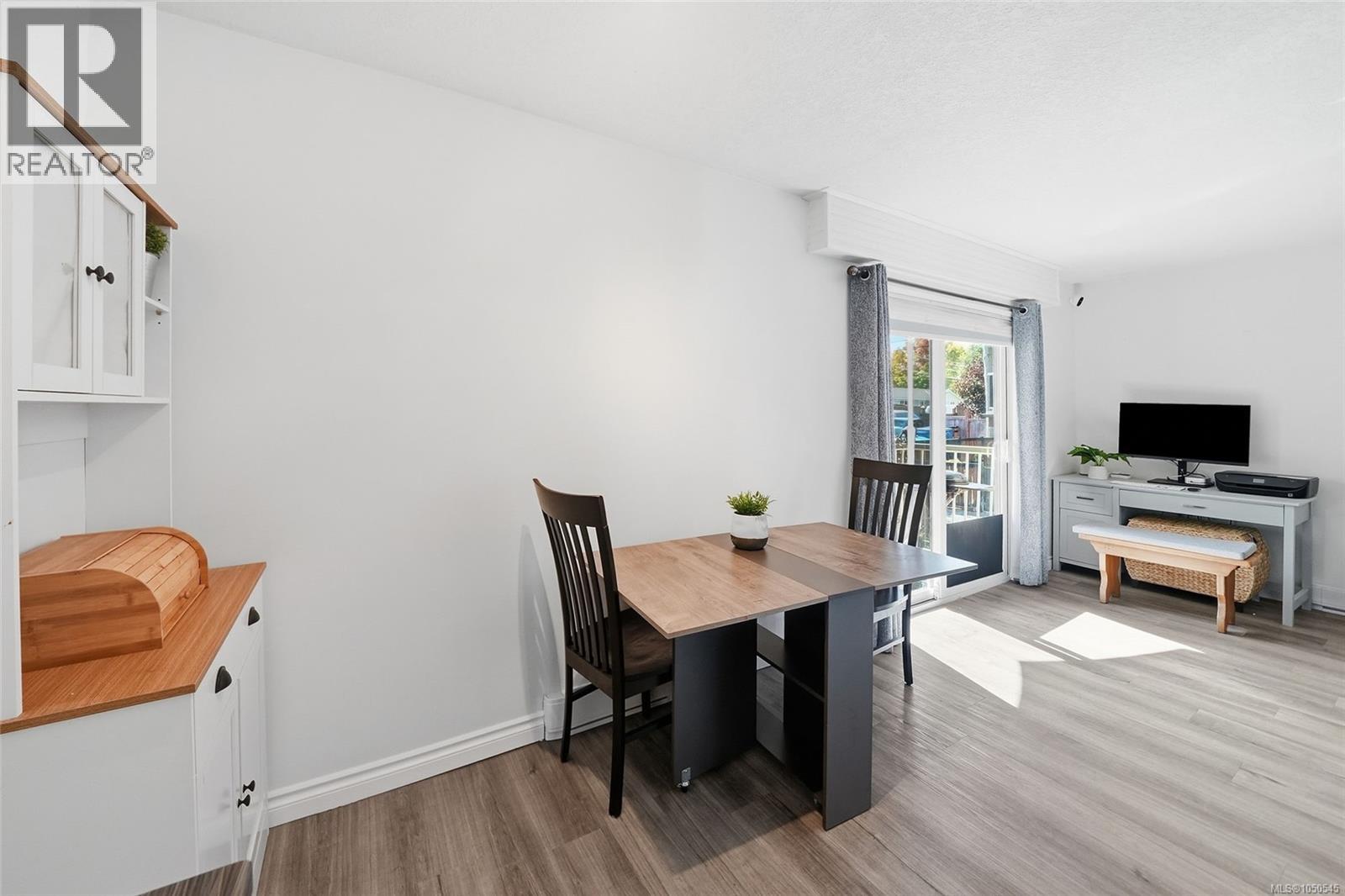 #6 129 Sixth Ave E - 3