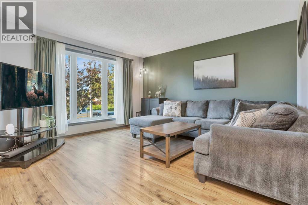 Listing photo – 5217 Aspen Drive, Blackfalds
