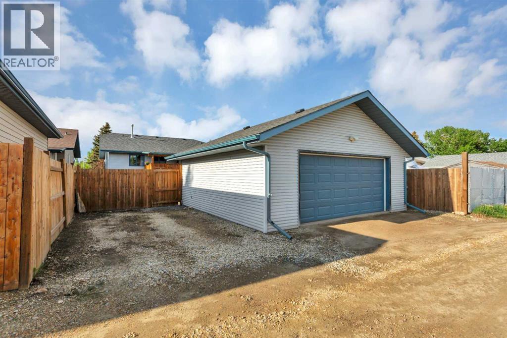 Listing photo – 5217 Aspen Drive, Blackfalds