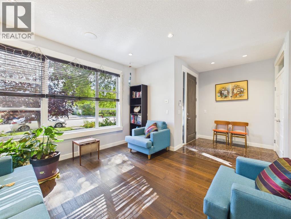 442 23 Avenue NE - photo 5