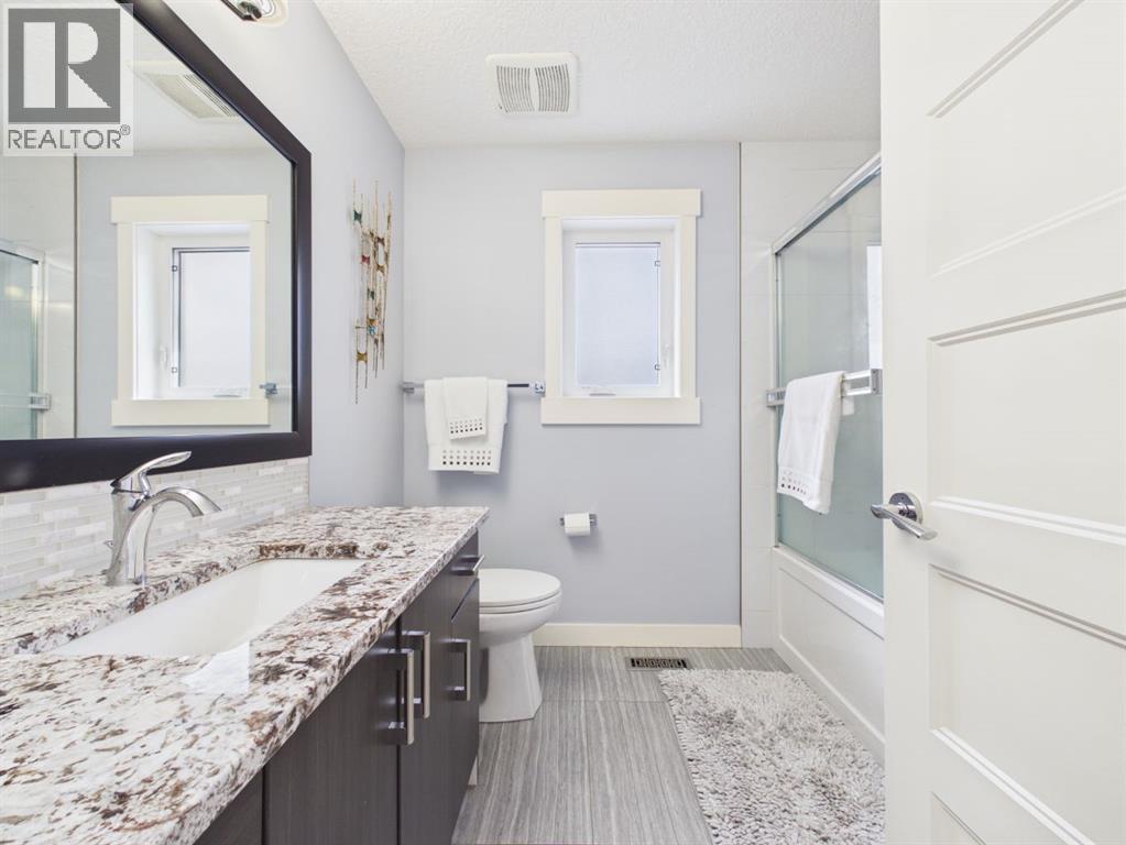 442 23 Avenue NE - photo 29