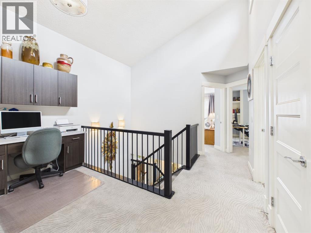 442 23 Avenue NE - photo 30