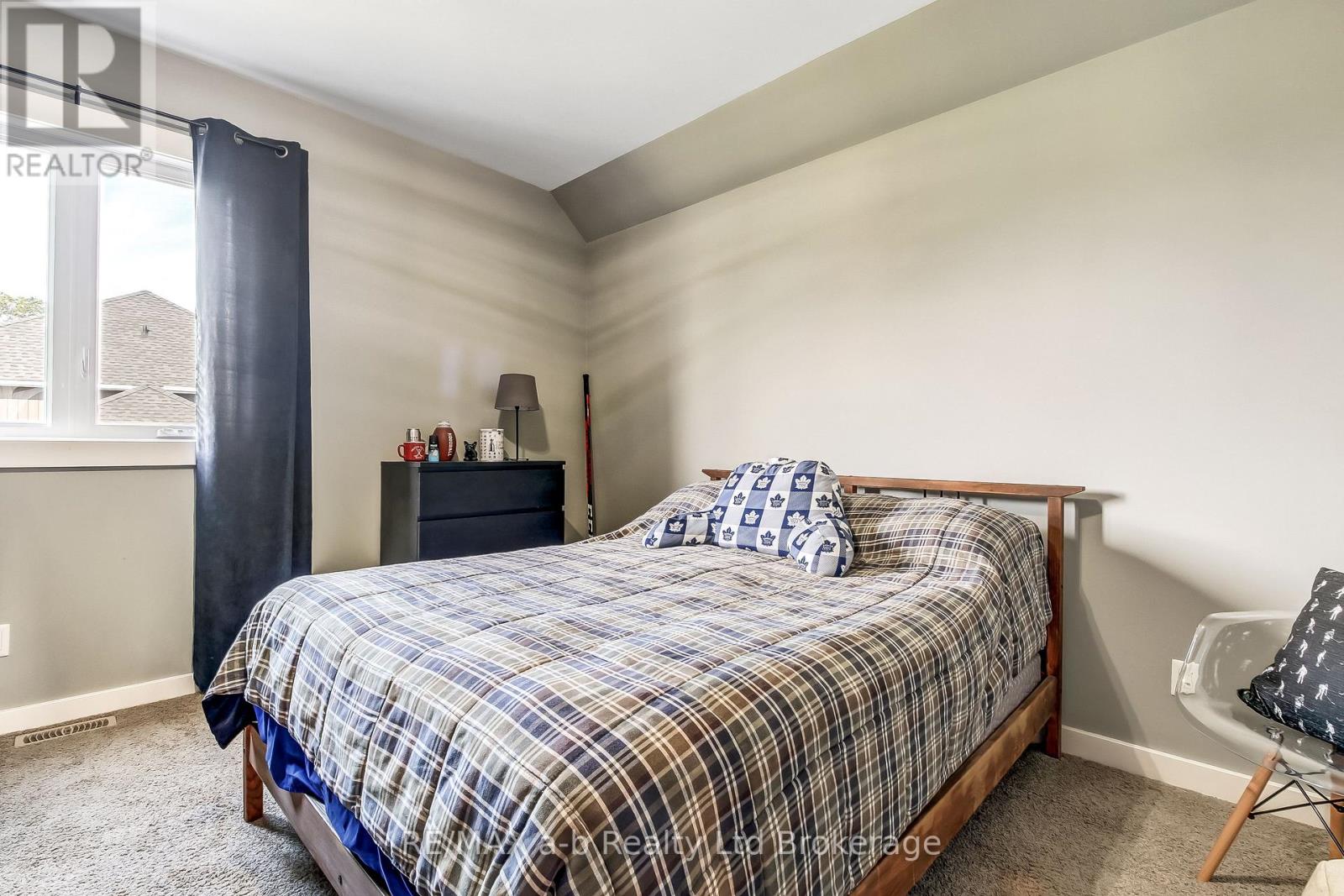 37 RIVER OAK DRIVE - Image 34