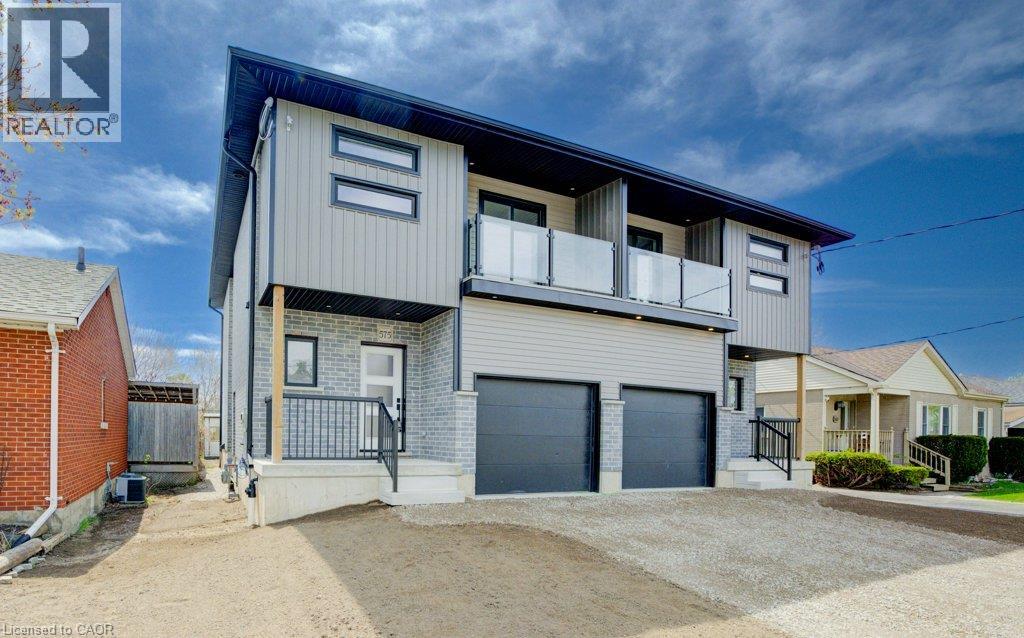 573 GUELPH Street Unit# Lower — photo 2