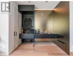 75 Ardwold Gate, Toronto, ON M5R2W1 Photo 21