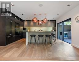 75 Ardwold Gate, Toronto, ON M5R2W1 Photo 23