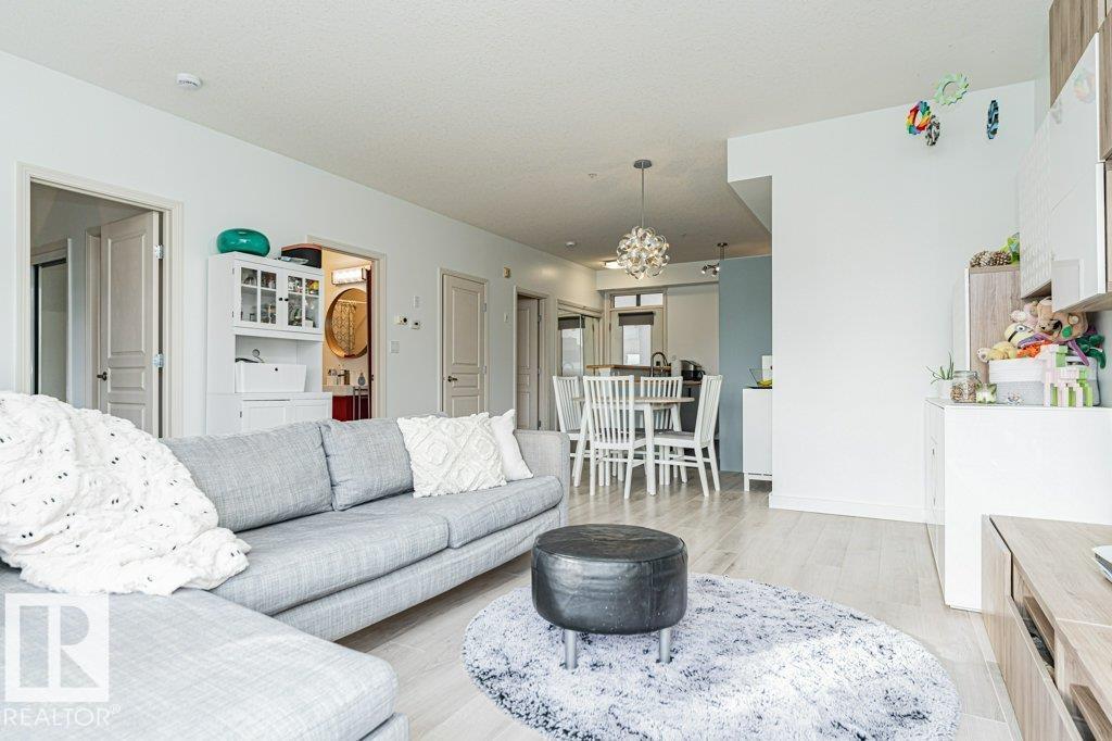#202 9503 101 AV NW - 27