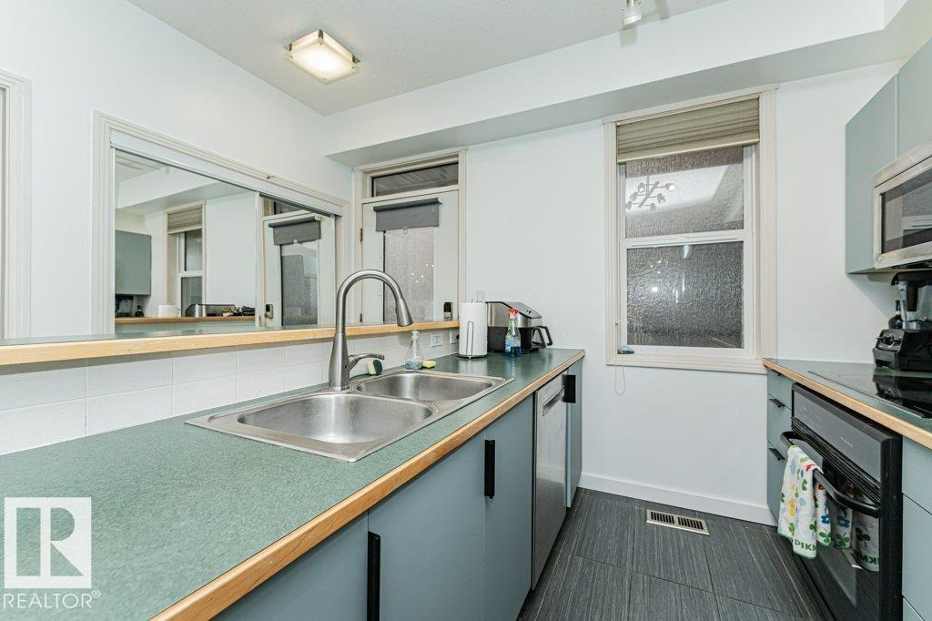 #202 9503 101 AV NW - 14