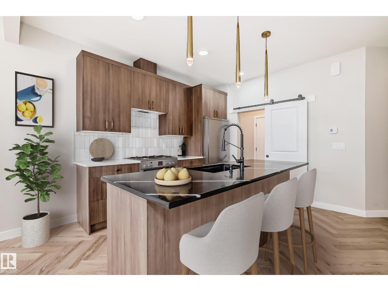 2617 62 ST SW, Edmonton, Alberta, T6X3G3