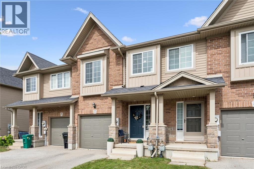 915 ZELLER Crescent — photo 3