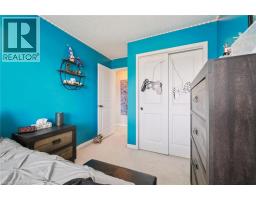 915 Zeller Crescent, Kitchener, ON N2A0C7 Photo 24