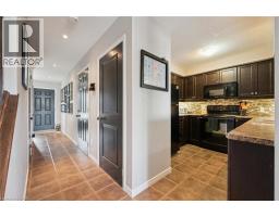 Kitchen - 915 Zeller Crescent, Kitchener, ON N2A0C7 Photo 9