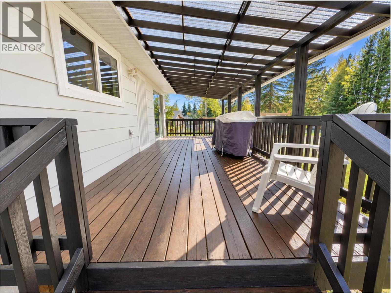 6494 GREY CRESCENT - 2
