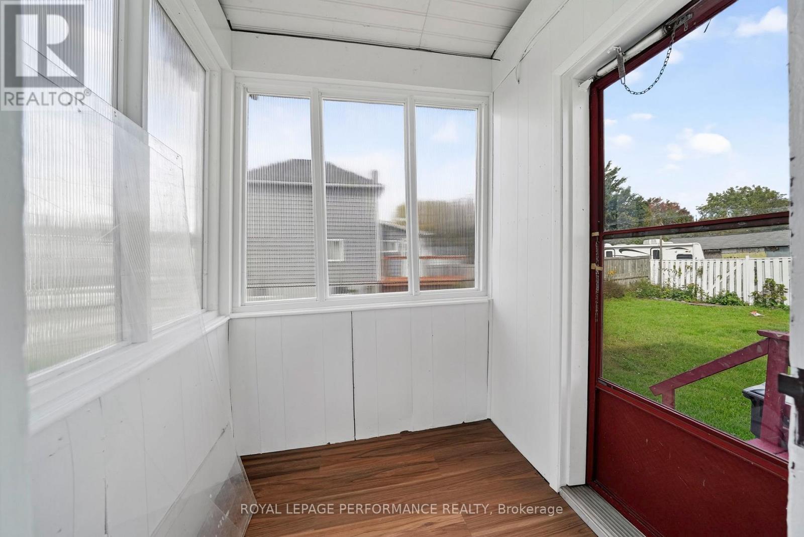 139 EIGHTH STREET W - Image 19
