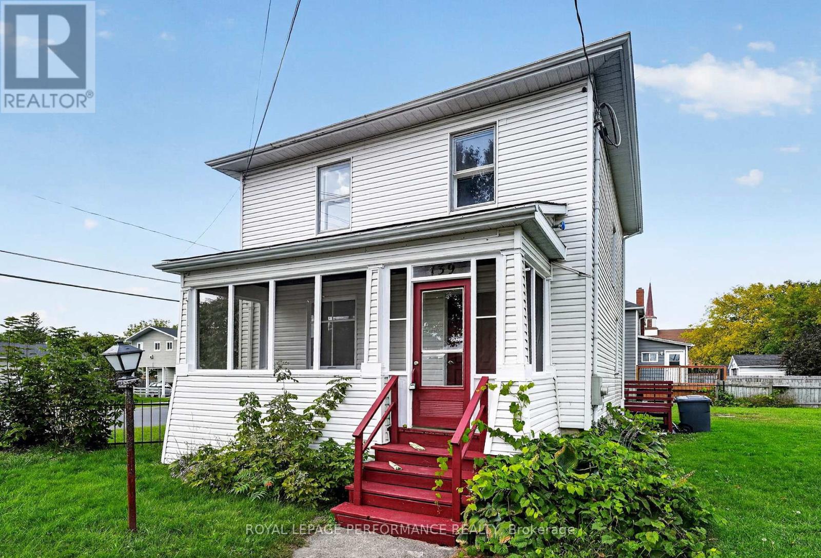 139 EIGHTH STREET W - 2