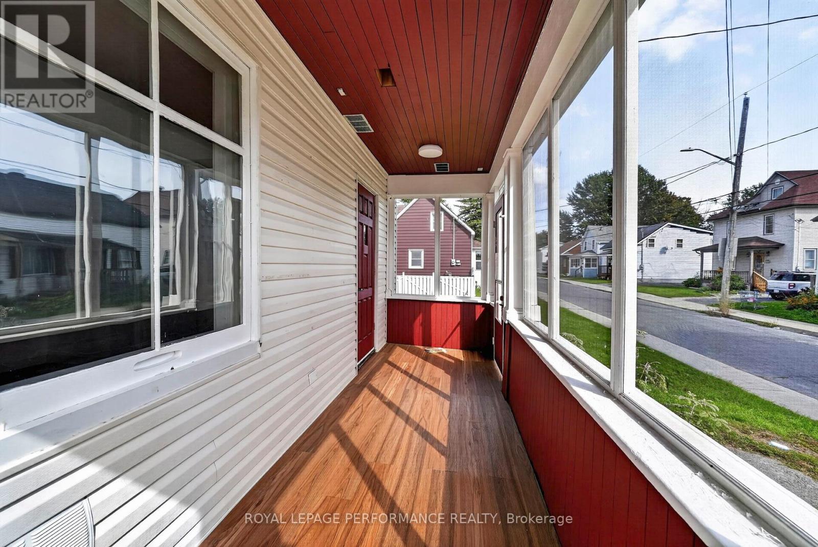 139 EIGHTH STREET W - Image 5
