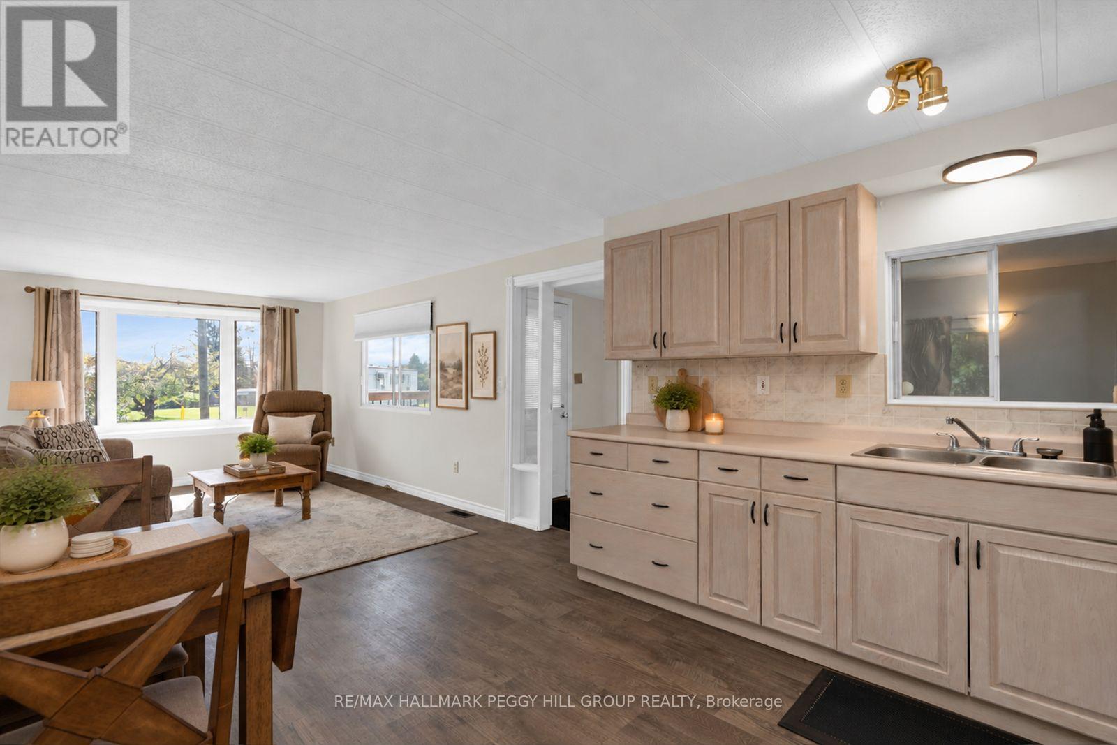 17 BALANTRAE DRIVE - 8