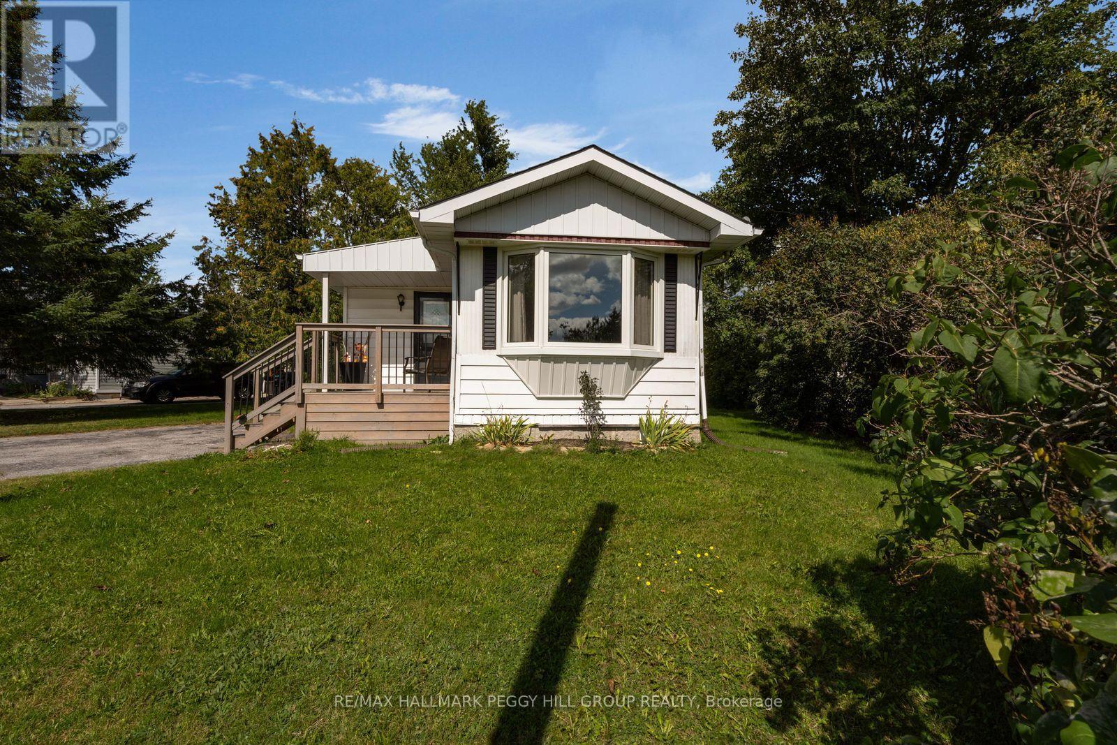 17 Balantrae Drive, Oro-Medonte, Ontario, L3V0P9, Oro-Medonte, Ontario — photo 2 of 5