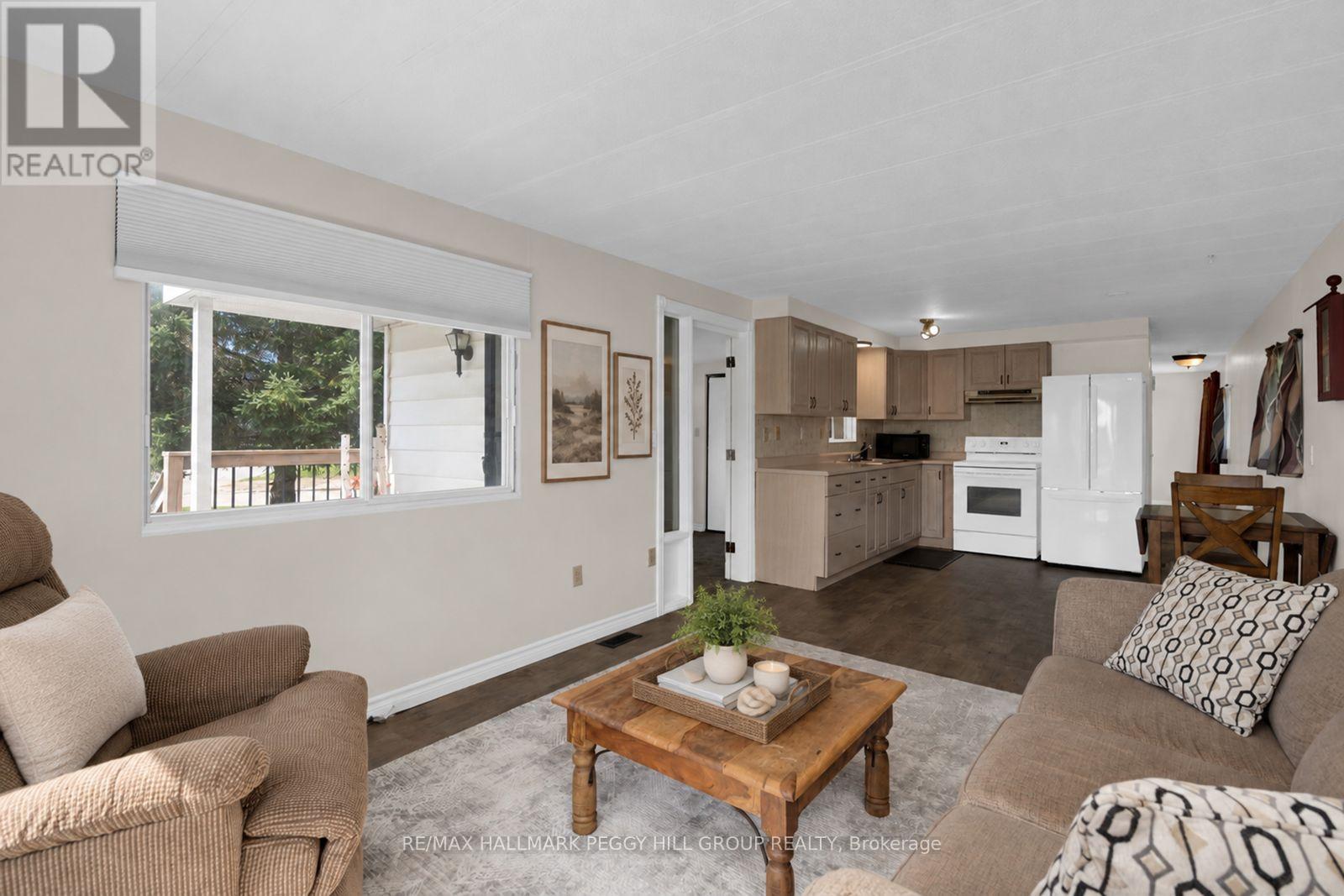 17 Balantrae Drive, Oro-Medonte, Ontario, L3V0P9, Oro-Medonte, Ontario — photo 5 of 5