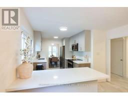 Kitchen - 6 Snowshoe Crescent, Markham, ON L3T4M6 Photo 8