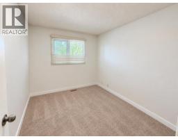 Bedroom - 5230 Whitestone Road Ne, Calgary, AB T1Y1T6 Photo 6