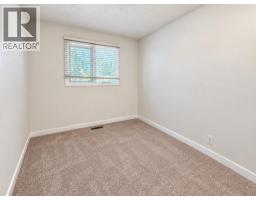 Living room - 5230 Whitestone Road Ne, Calgary, AB T1Y1T6 Photo 7