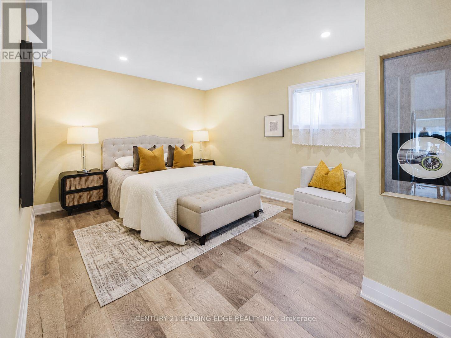 8 MAC AVENUE - 19