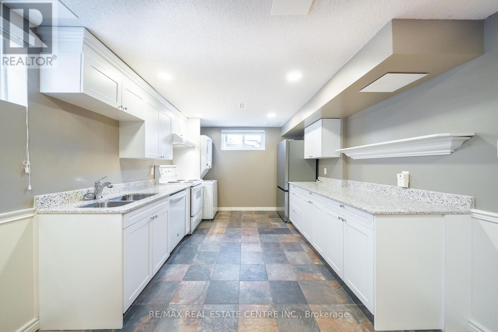 283 DEBBORAH PLACE, Whitchurch-Stouffville (Stouffville) — photo 3