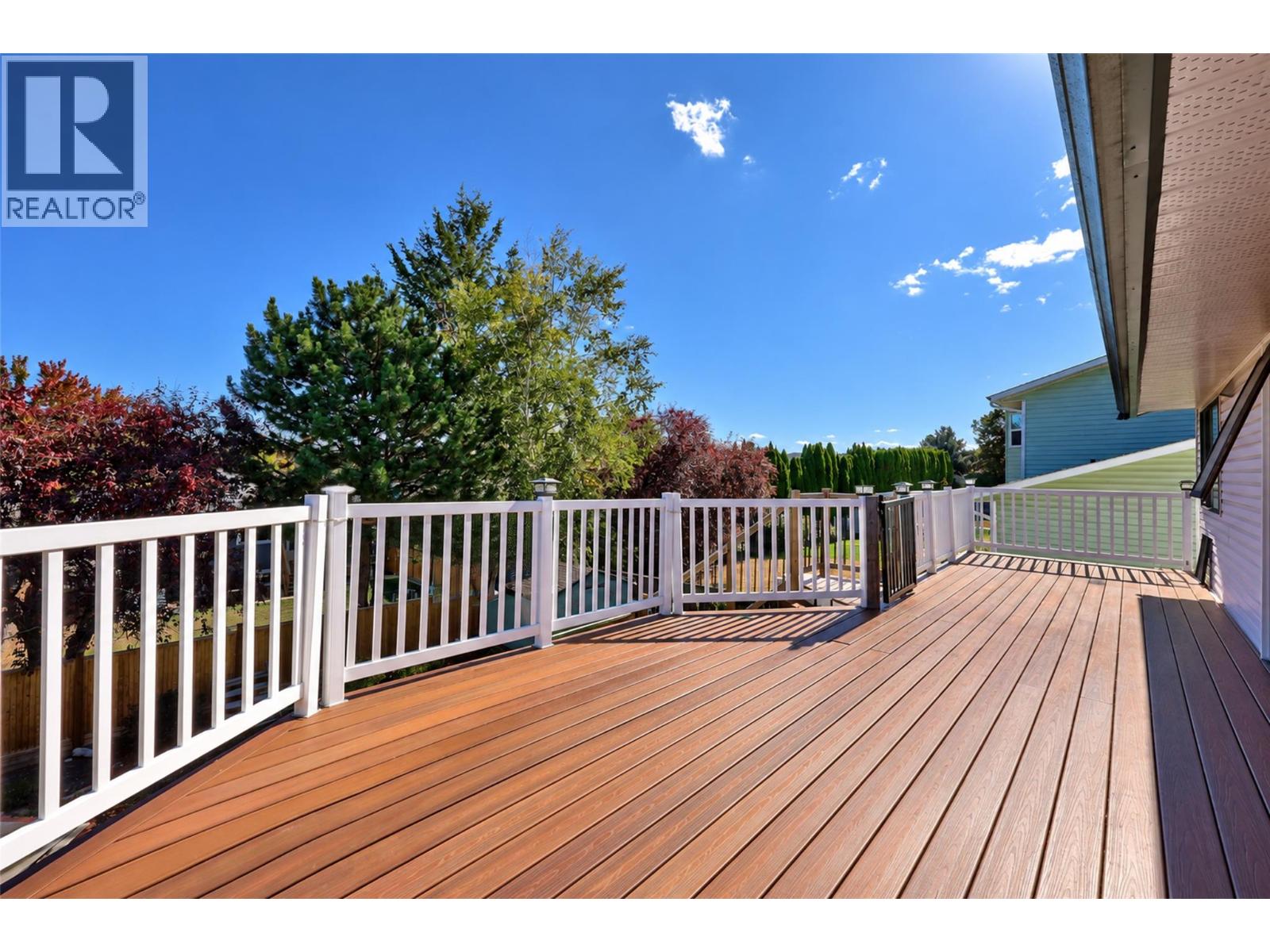 749 ROBSON Drive - 13