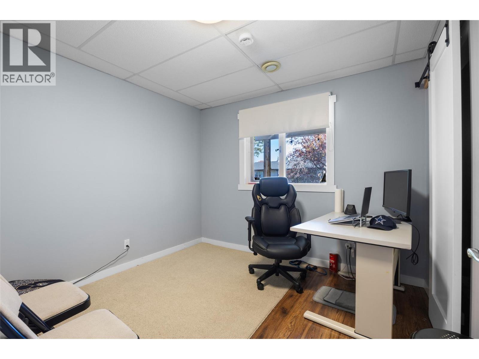 749 ROBSON Drive - Image 33