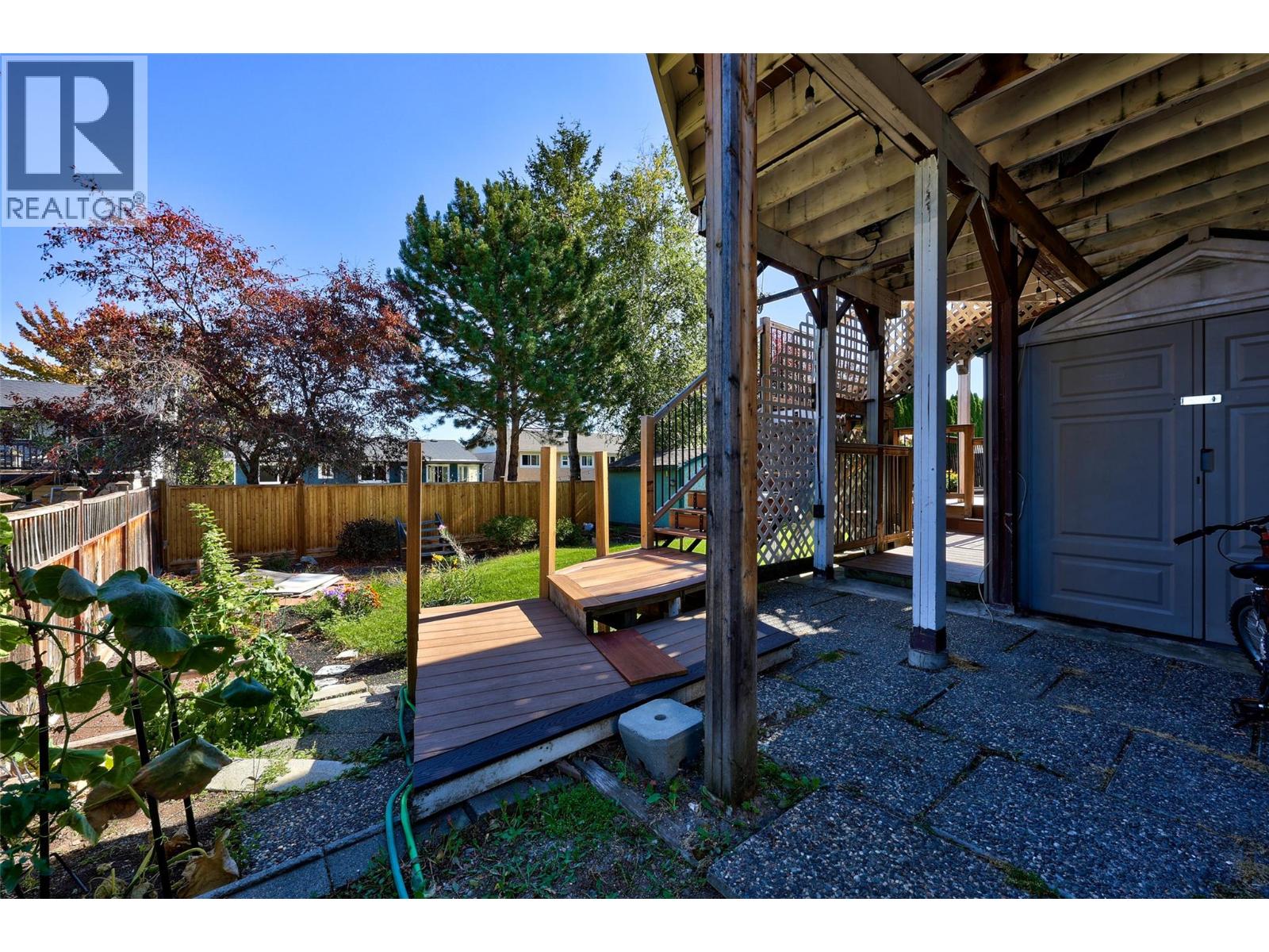 749 ROBSON Drive - 15