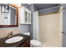 749 Robson Drive, Kamloops, BC V2E2G7 Photo 25